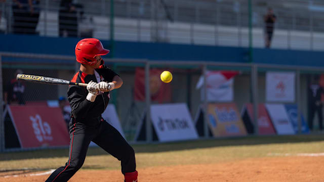 继伊尔马兹之后，奥斯梅恩是第二位欧冠戴帽的加拉塔萨雷球员（奥斯梅恩继伊尔马兹之后，成为加拉塔萨雷欧冠第二位上演帽子戏法的球员）